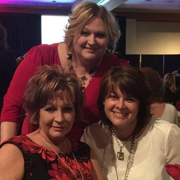 Meet your Posher, Sandra - Picture 1 of 1